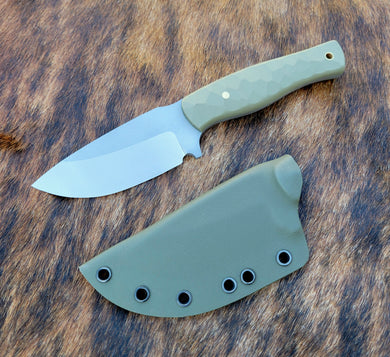 AVAILABLE - Handmade Hunting Knife in CPM3V, Bushcraft, Skinning, EDC.